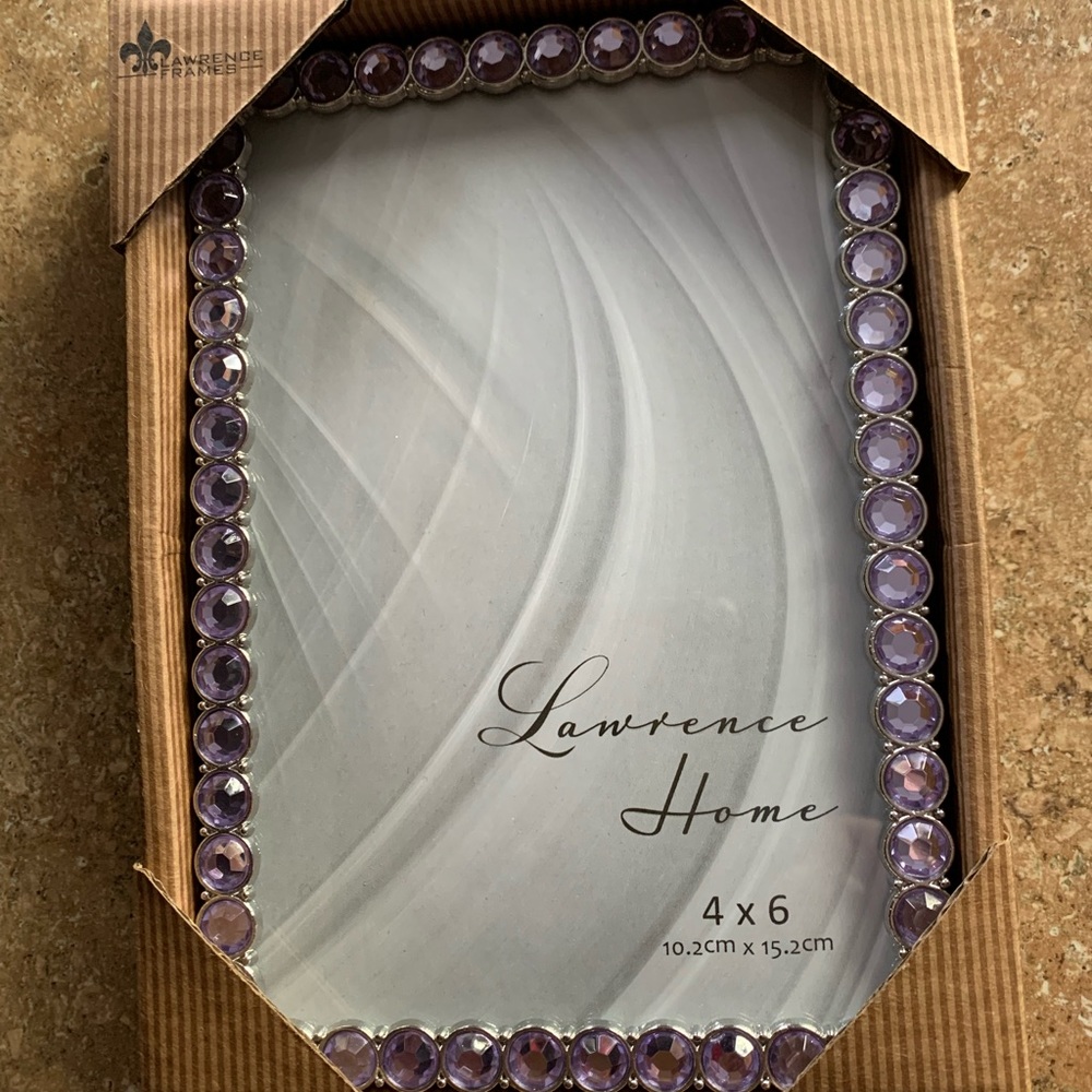 *misplaced* New frame 4x6 from Lawrence Home